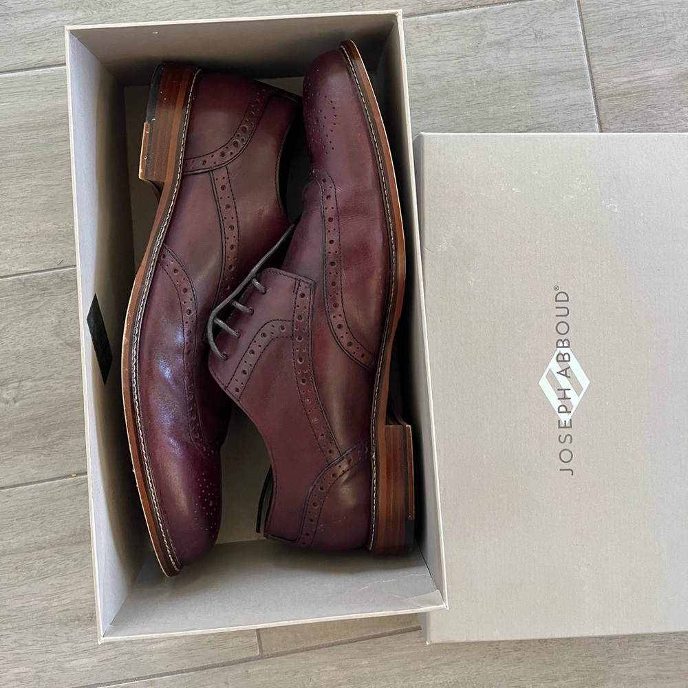 Joseph Abboud men’s dress shoe.